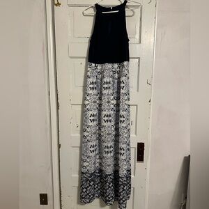 Beautiful blue and white long dress, size 12
